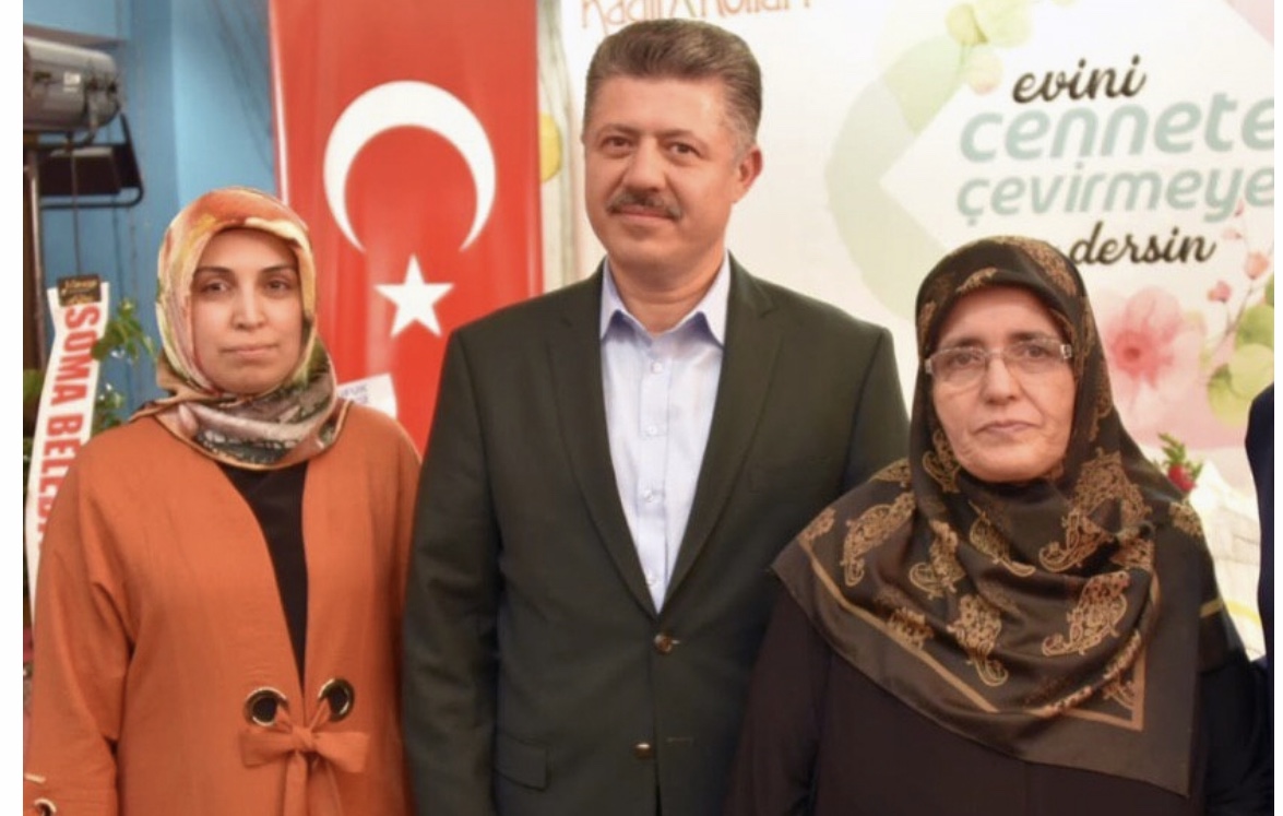 “ANNELER BAŞIMIZIN TACI, GÖNÜLLERİMİZİN İLACIDIR”