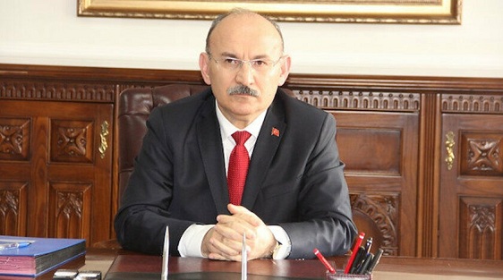 Yeni Vali Yaşar Karadeniz oldu