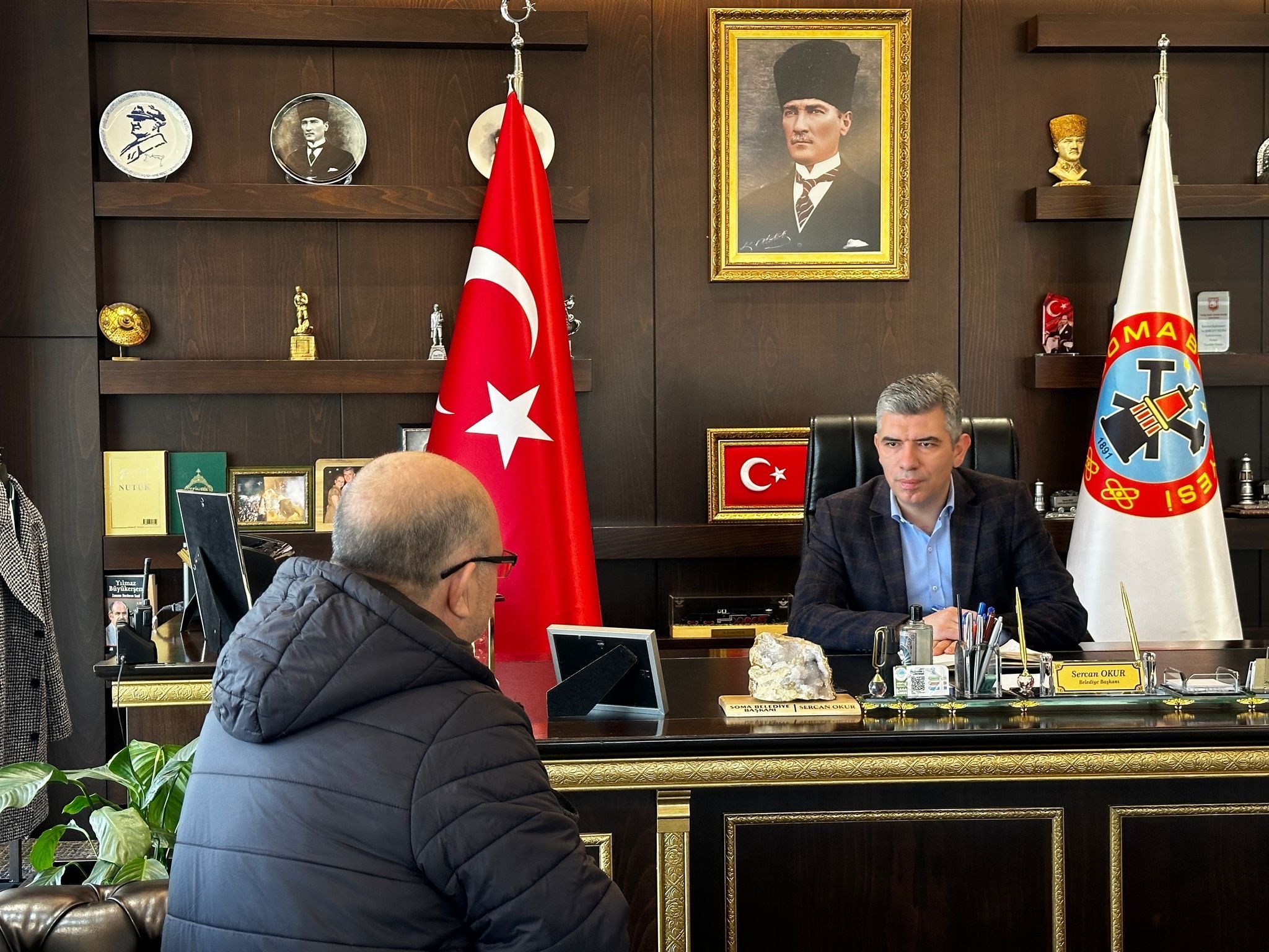 BAŞKAN OKUR,  VATANDAŞLARI DİNLEMEYE DEVAM EDİYOR