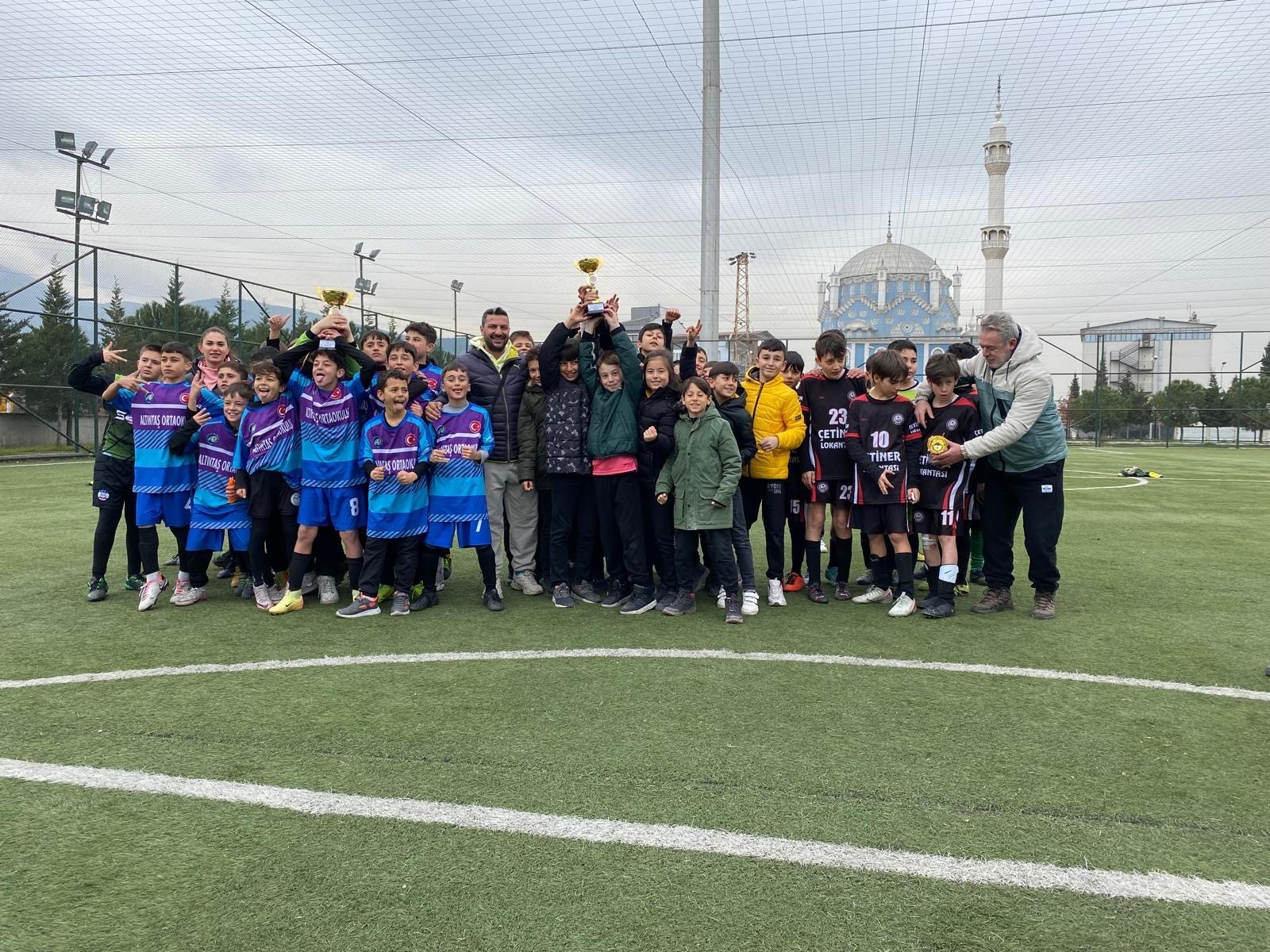 Okul Sporları Küçük Erkekler Futbol Müsabakaları Tamamlandı