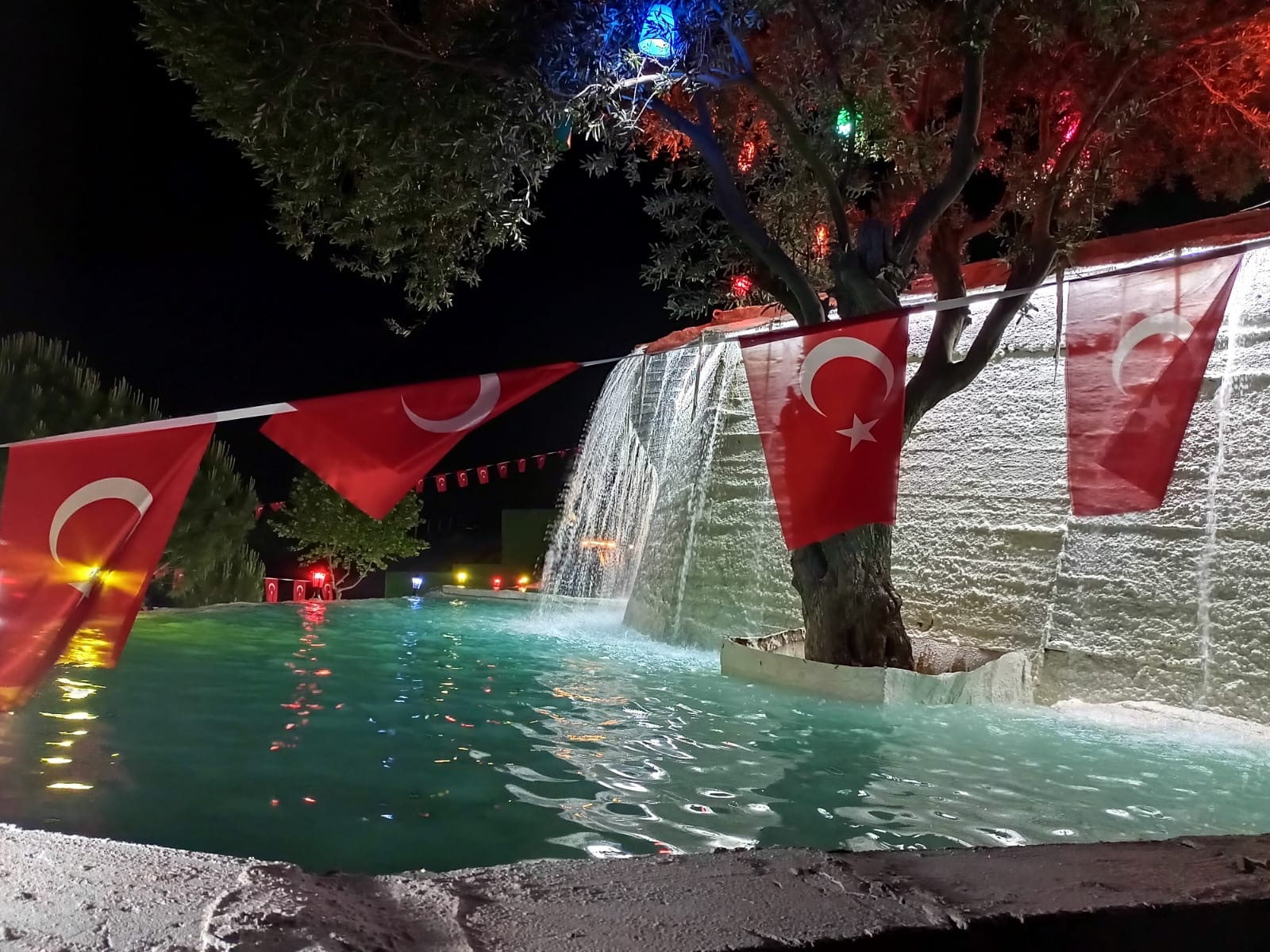 Soma Huzurevinde “Gözyaşları Şelalesi” Açıldı