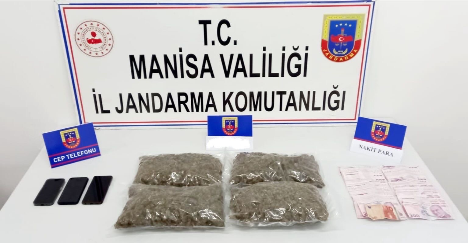 Uyuşturucu Operasyonu: 4 Kilo Uyuşturucu Ele Geçirildi