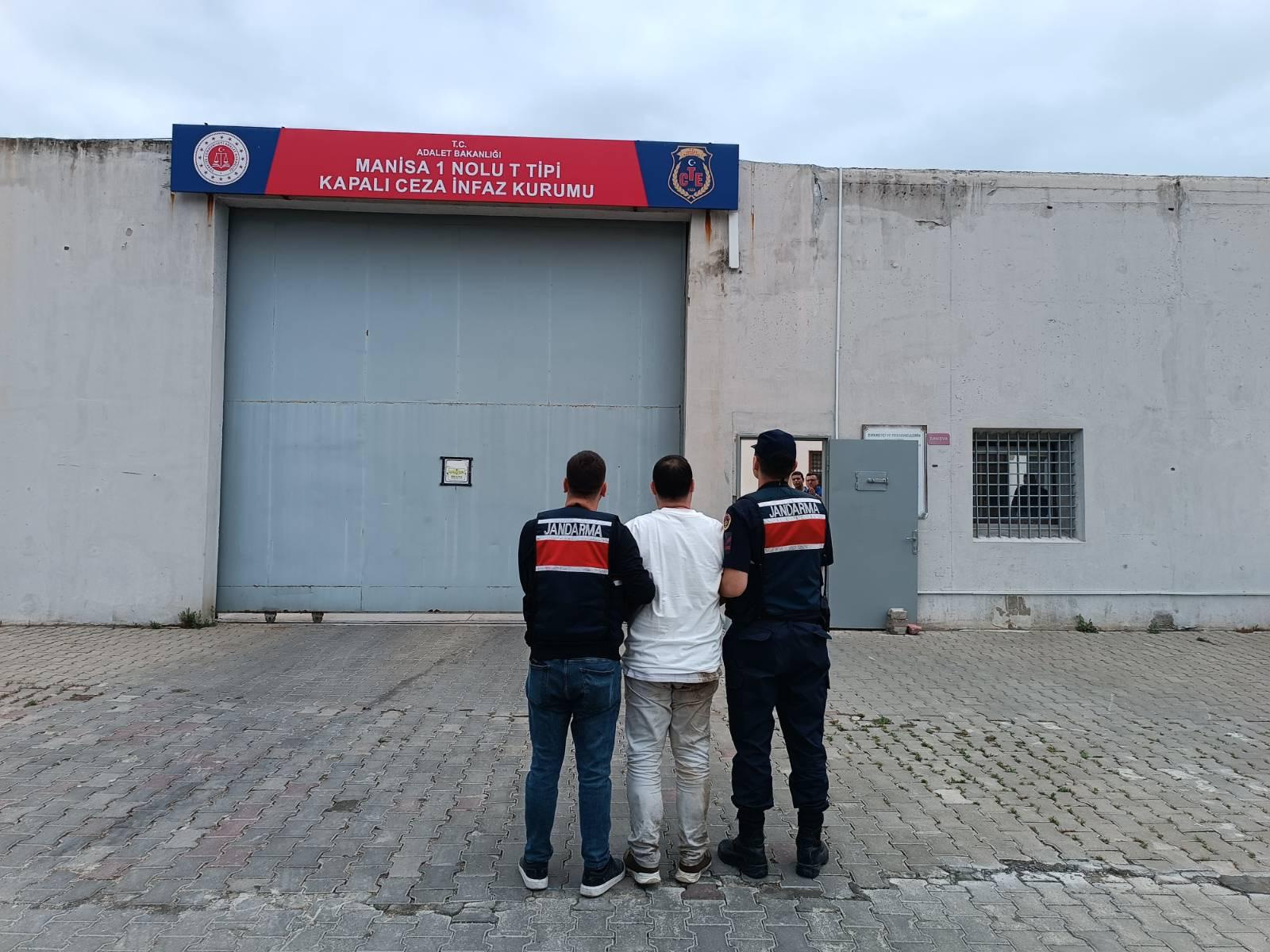 30 Yıl 7 Ay Hapis Cezasıyla Aranıyordu, Sahte Kimlikle Yakalandı