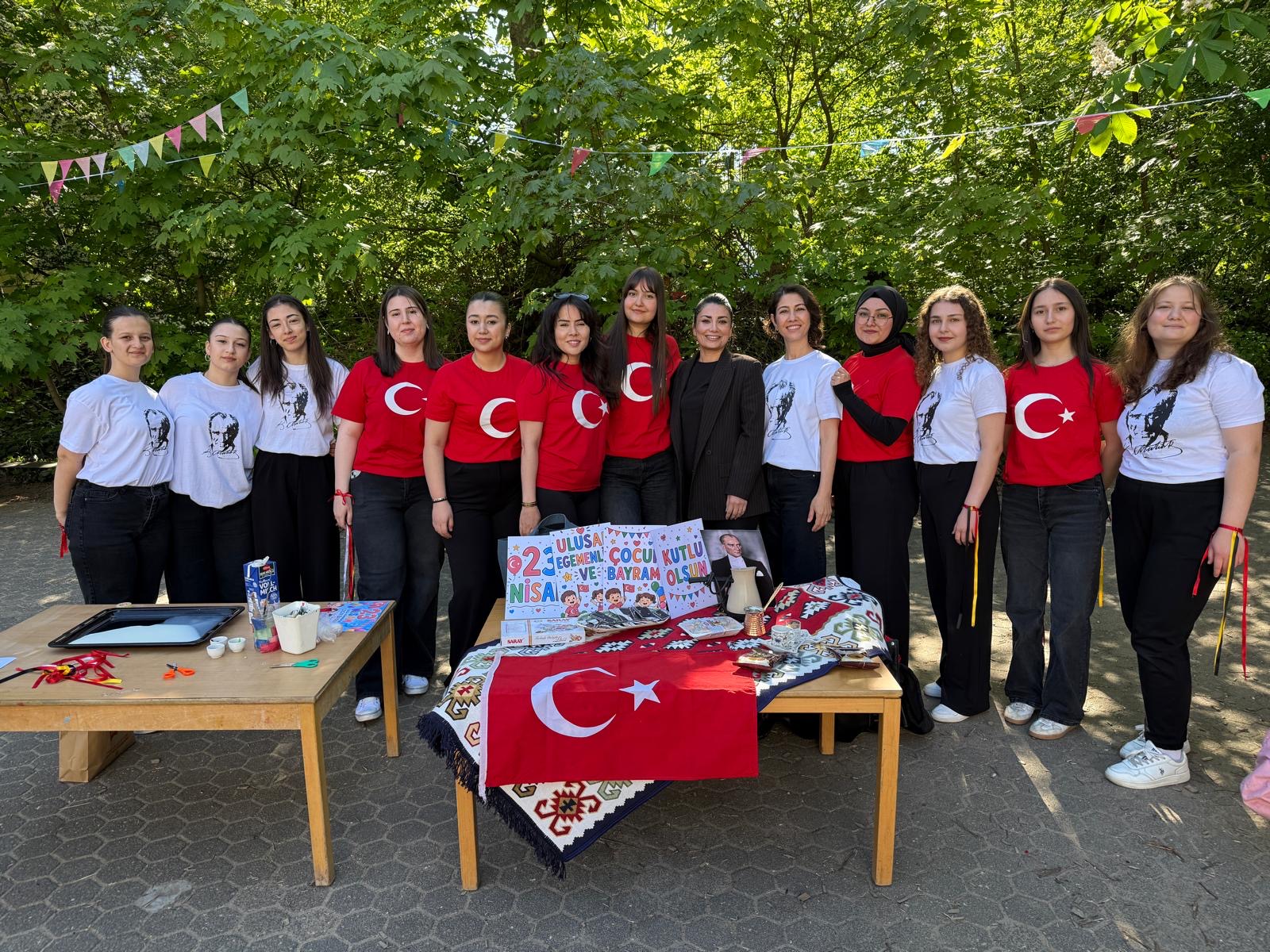 Soma Fatma Aliye MTAL Öğrencileri Köln’de Kültür Elçisi Oldu