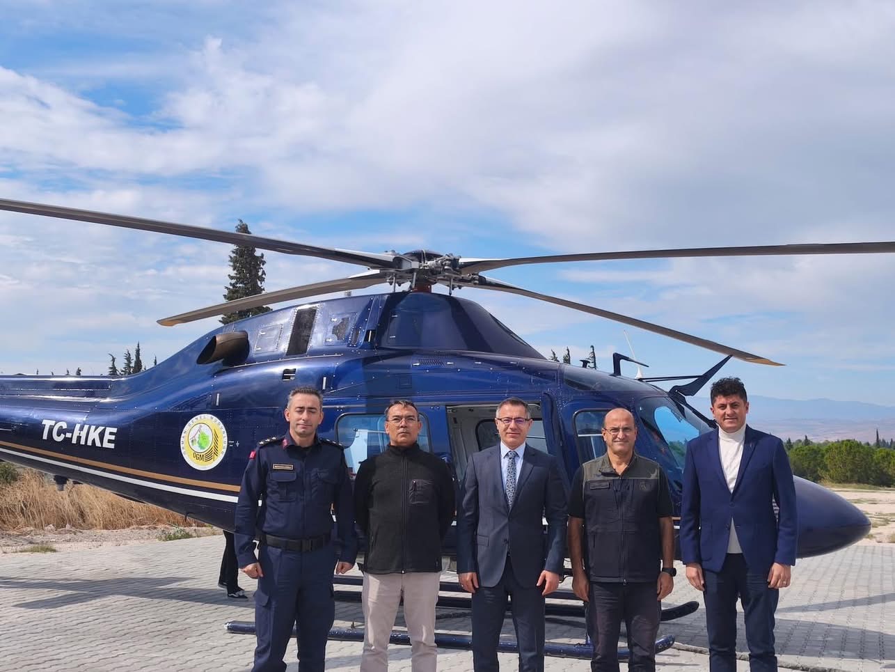Soma Kaymakamı Ünal Koç’tan Yangınla Mücadele Hava Ekibine Ziyaret