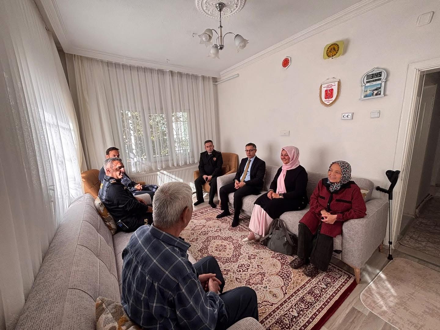 Soma Kaymakamı Ünal Koç’tan Kıbrıs Gazilerine Ziyaret